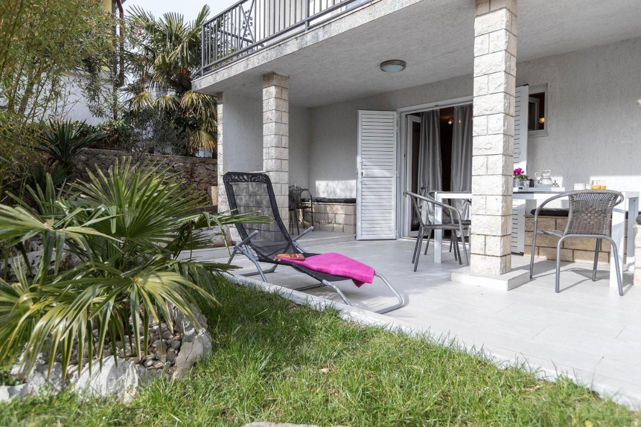 Apartments Karmen 1 Crikvenica Exterior foto